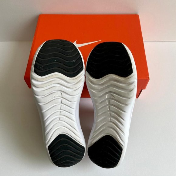 Nike Kid's Flex Plus (GS) Light Smoke Grey/ Black White Sneakers - Picture 16 of 16